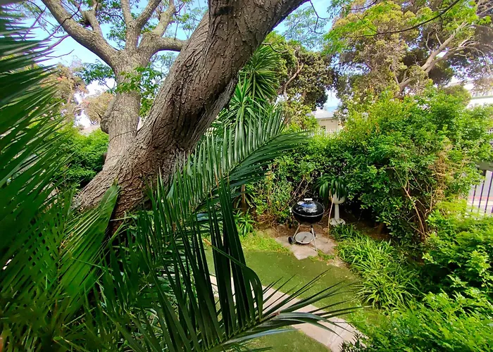 Swiss Cottage Guest House